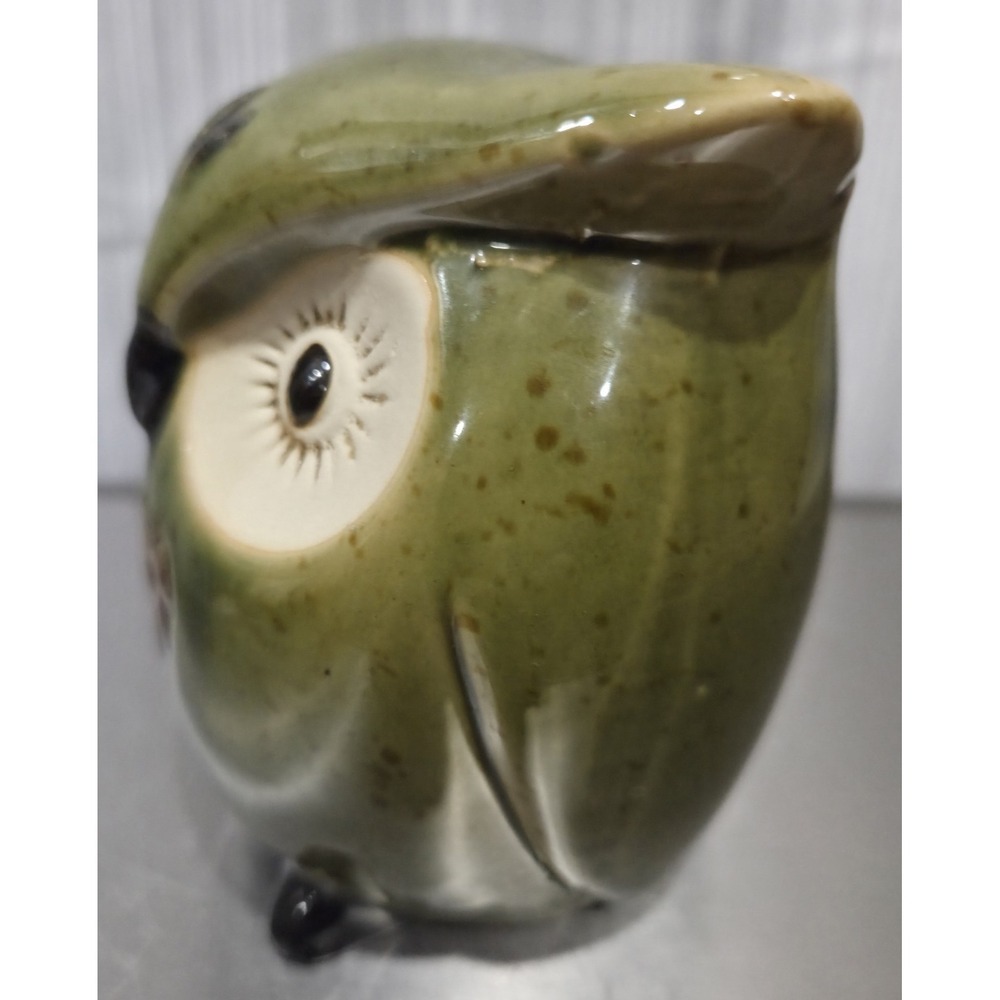 Vintage 5" x 5" Mid Century Modern Avocado Green Ceramic Owl - Picture 6 of 7
